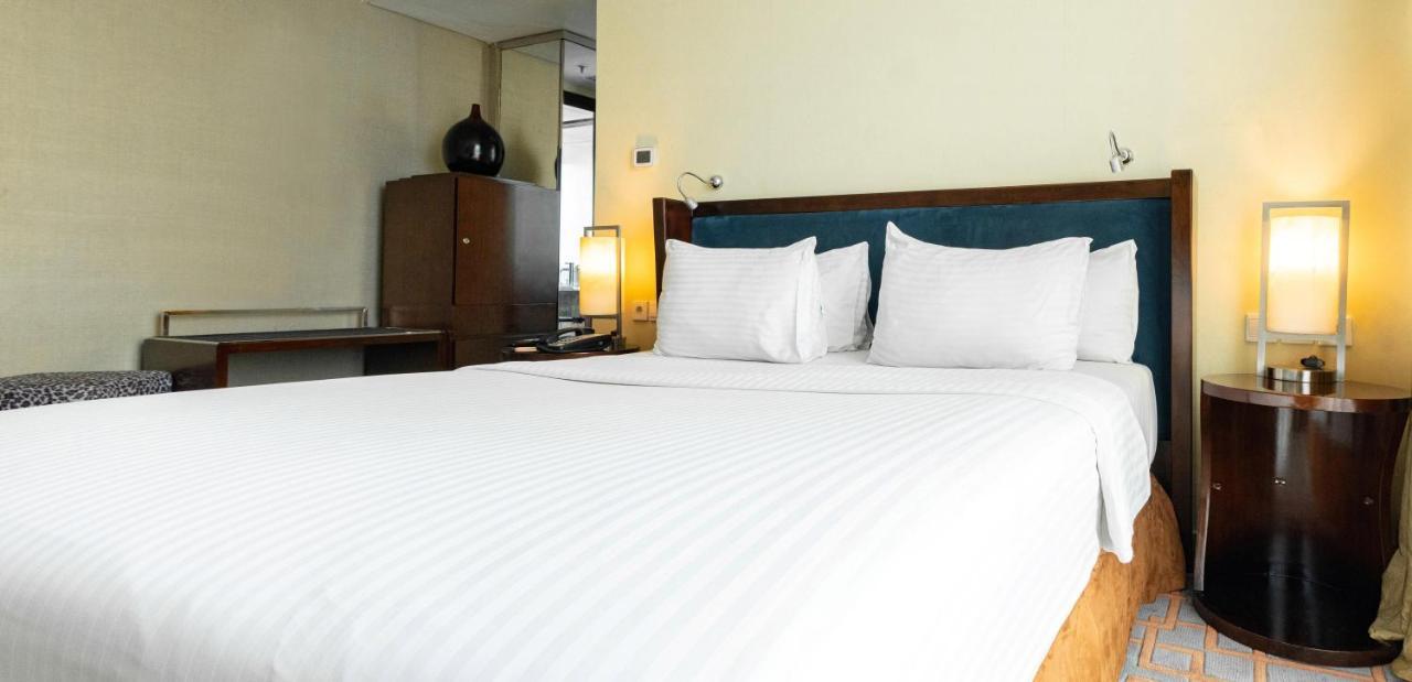 Cambridge Hotel Медан Екстер'єр фото