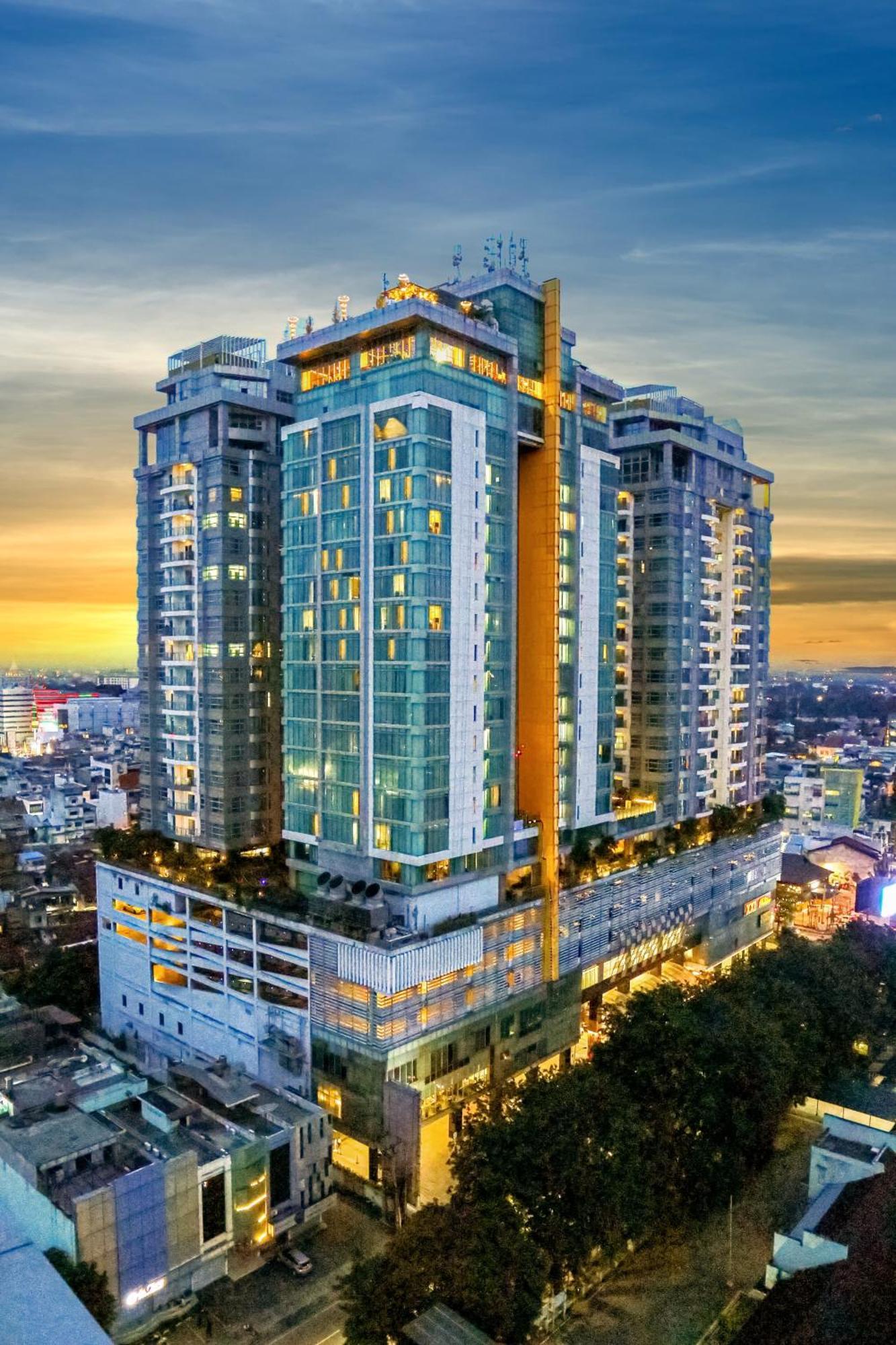 Cambridge Hotel Медан Екстер'єр фото