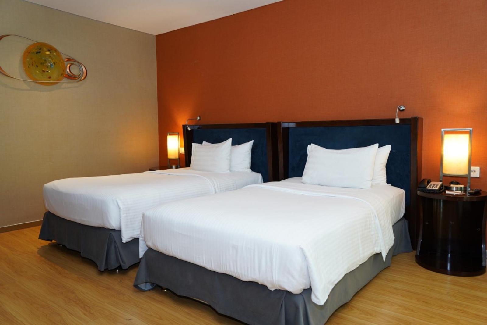 Cambridge Hotel Медан Екстер'єр фото