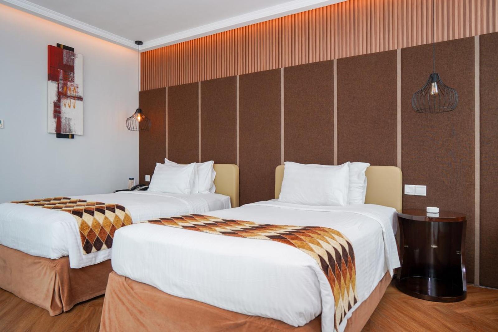 Cambridge Hotel Медан Екстер'єр фото