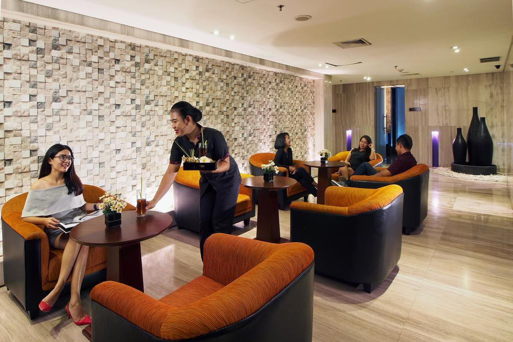 Cambridge Hotel Медан Екстер'єр фото