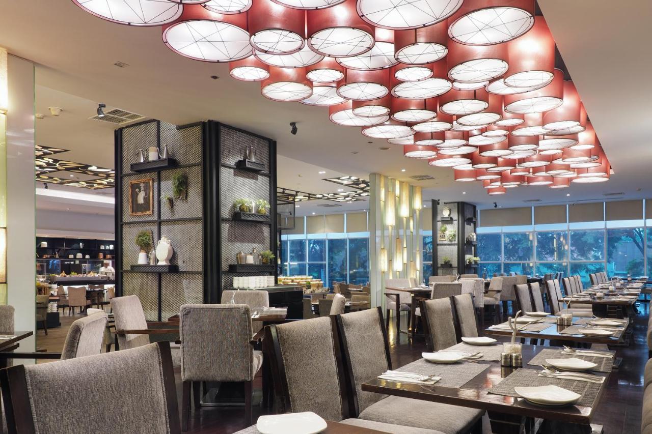 Cambridge Hotel Медан Екстер'єр фото