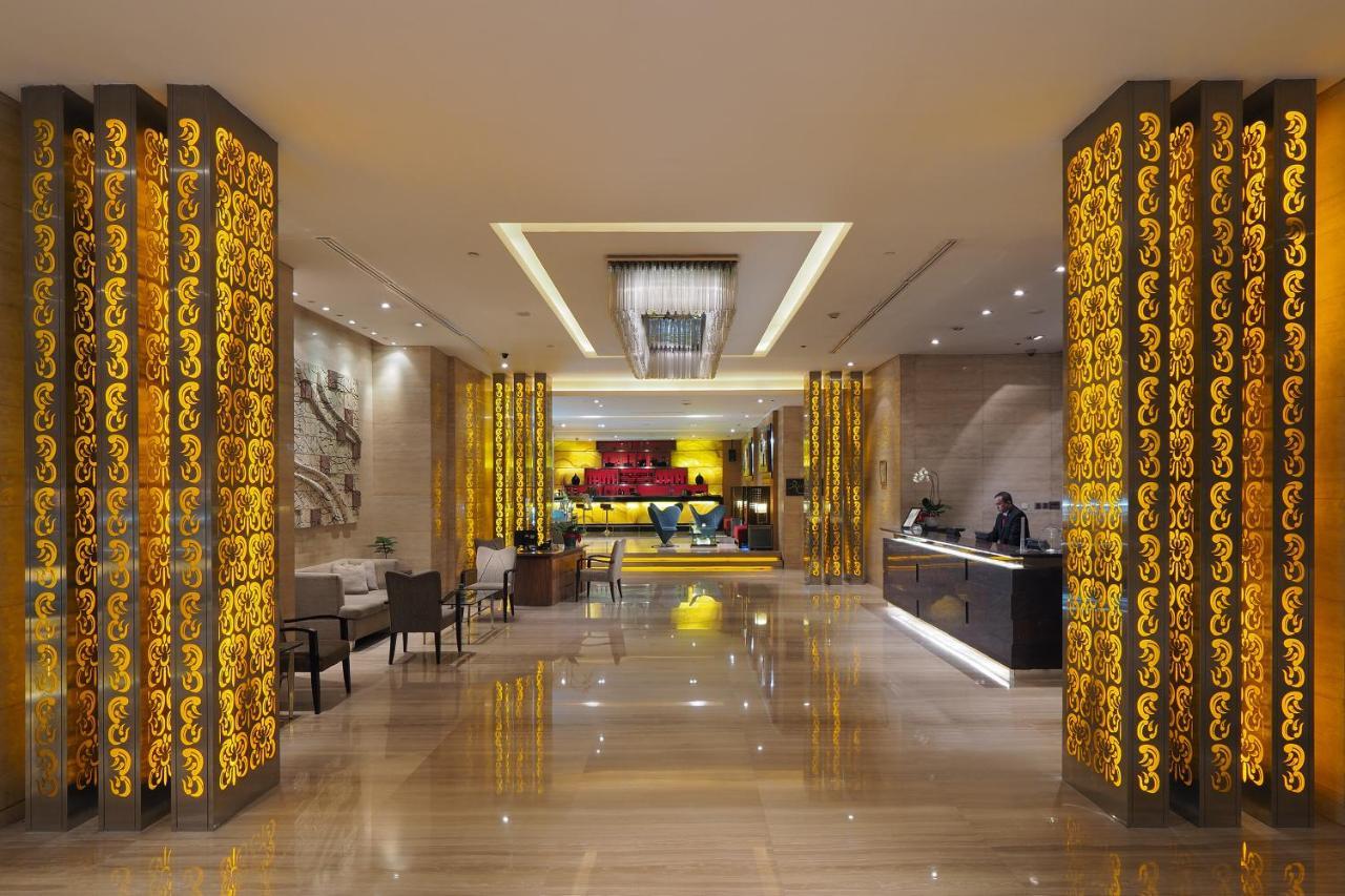 Cambridge Hotel Медан Екстер'єр фото