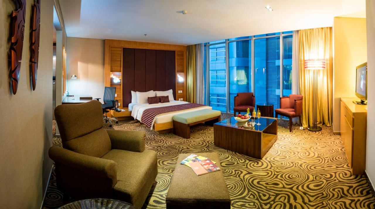 Cambridge Hotel Медан Екстер'єр фото
